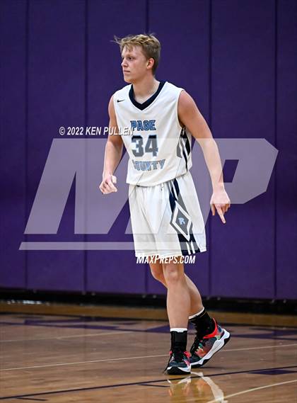 Thumbnail 1 in Page County vs. Orange County photogallery.