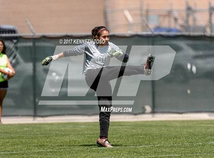 Thumbnail 2 in Los Fresnos vs. Steele (UIL 6A Regional Semi Final) photogallery.