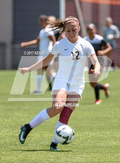 Thumbnail 1 in Los Fresnos vs. Steele (UIL 6A Regional Semi Final) photogallery.