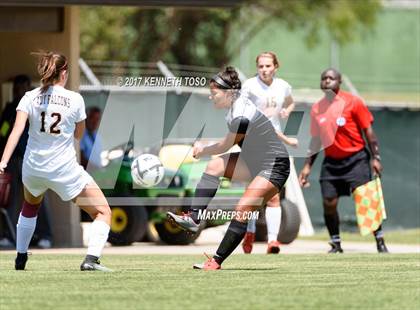 Thumbnail 1 in Los Fresnos vs. Steele (UIL 6A Regional Semi Final) photogallery.