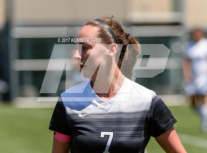 Thumbnail 3 in Los Fresnos vs. Steele (UIL 6A Regional Semi Final) photogallery.