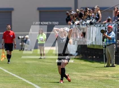 Thumbnail 2 in Los Fresnos vs. Steele (UIL 6A Regional Semi Final) photogallery.