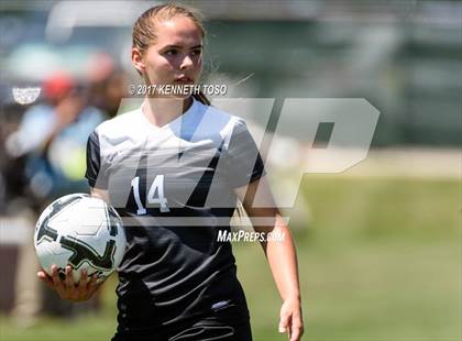 Thumbnail 1 in Los Fresnos vs. Steele (UIL 6A Regional Semi Final) photogallery.