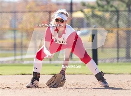 Thumbnail 2 in Eaton vs. Rocky Ford (CHSAA 3A Semifinal) photogallery.
