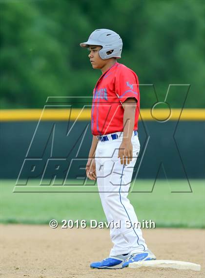 Thumbnail 2 in Butler @ Lexington (MSHSAA Class 3 Sectional) photogallery.