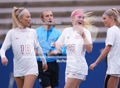 Thumbnail 2 in Boyd vs. Southlake Carroll (UIL 6A Regional Semifinal) photogallery.