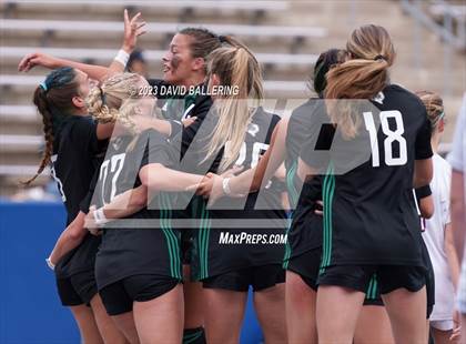 Thumbnail 2 in Boyd vs. Southlake Carroll (UIL 6A Regional Semifinal) photogallery.