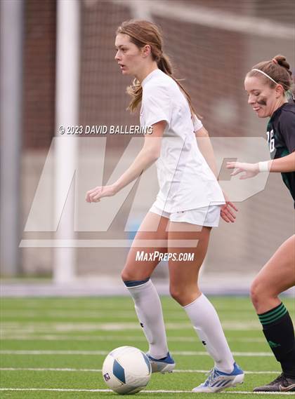 Thumbnail 3 in Boyd vs. Southlake Carroll (UIL 6A Regional Semifinal) photogallery.