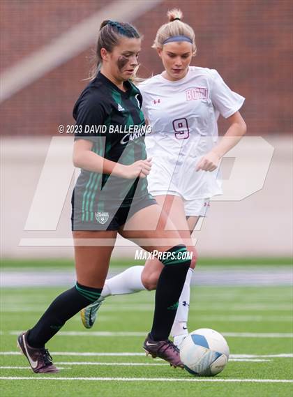 Thumbnail 1 in Boyd vs. Southlake Carroll (UIL 6A Regional Semifinal) photogallery.