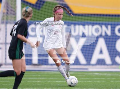 Thumbnail 3 in Boyd vs. Southlake Carroll (UIL 6A Regional Semifinal) photogallery.