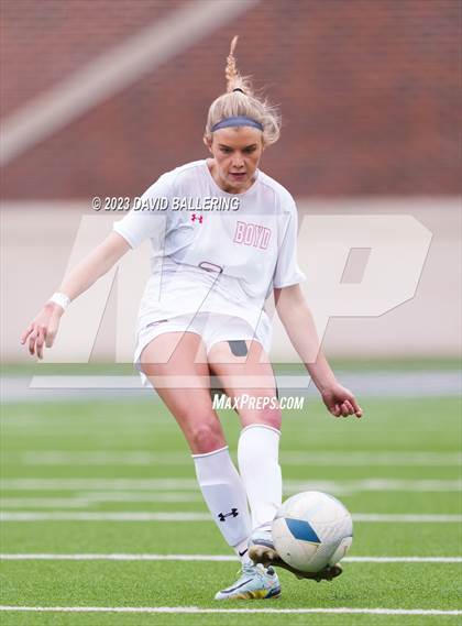 Thumbnail 3 in Boyd vs. Southlake Carroll (UIL 6A Regional Semifinal) photogallery.