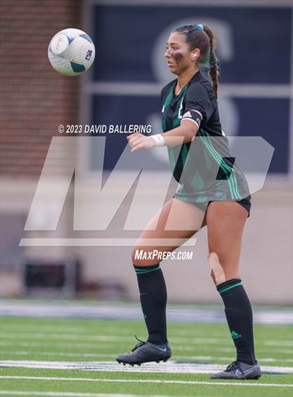 Thumbnail 3 in Boyd vs. Southlake Carroll (UIL 6A Regional Semifinal) photogallery.