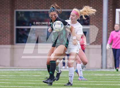 Thumbnail 3 in Boyd vs. Southlake Carroll (UIL 6A Regional Semifinal) photogallery.