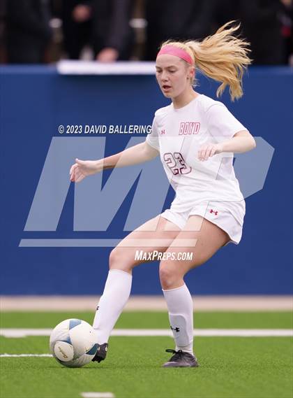 Thumbnail 3 in Boyd vs. Southlake Carroll (UIL 6A Regional Semifinal) photogallery.