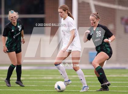 Thumbnail 2 in Boyd vs. Southlake Carroll (UIL 6A Regional Semifinal) photogallery.