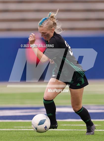 Thumbnail 3 in Boyd vs. Southlake Carroll (UIL 6A Regional Semifinal) photogallery.