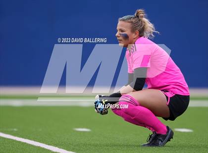 Thumbnail 3 in Boyd vs. Southlake Carroll (UIL 6A Regional Semifinal) photogallery.