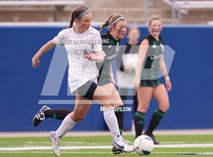 Thumbnail 1 in Boyd vs. Southlake Carroll (UIL 6A Regional Semifinal) photogallery.