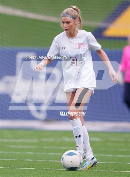 Thumbnail 3 in Boyd vs. Southlake Carroll (UIL 6A Regional Semifinal) photogallery.