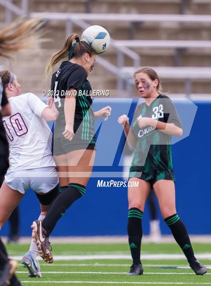 Thumbnail 3 in Boyd vs. Southlake Carroll (UIL 6A Regional Semifinal) photogallery.