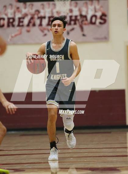 Thumbnail 2 in St. Francis vs. Oak Ridge (NorCal Tip Off) photogallery.