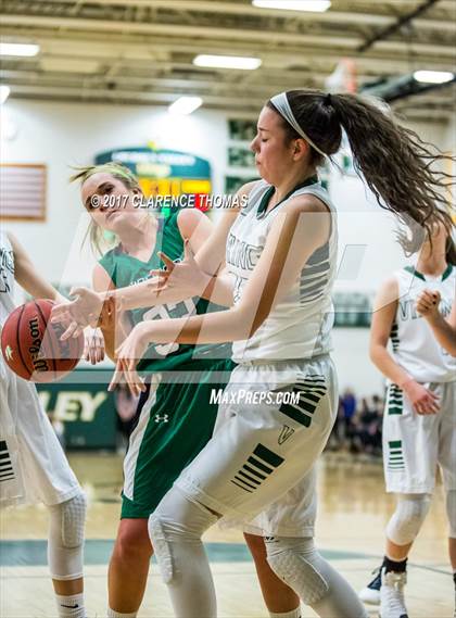 Thumbnail 2 in Woodgrove @ Loudoun Valley photogallery.