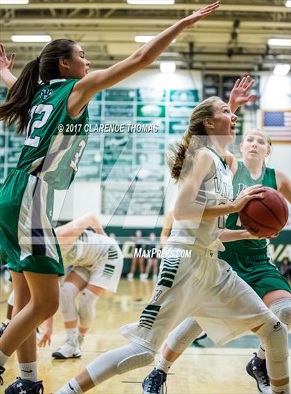 Thumbnail 2 in Woodgrove @ Loudoun Valley photogallery.