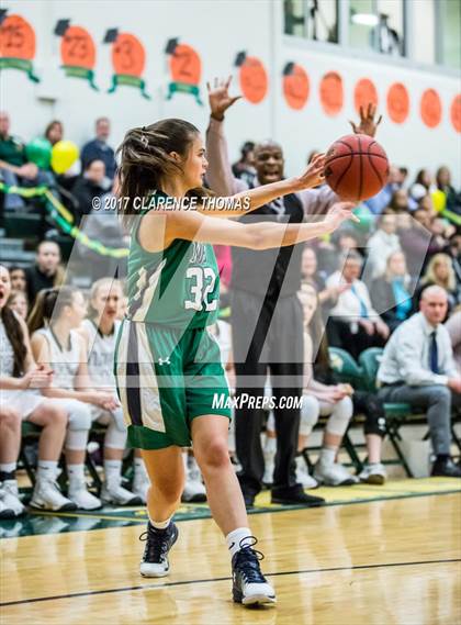 Thumbnail 1 in Woodgrove @ Loudoun Valley photogallery.