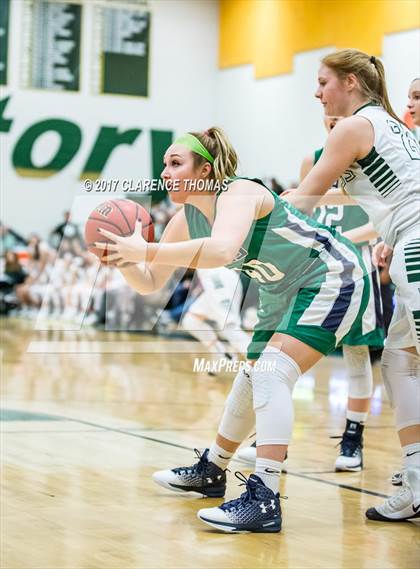 Thumbnail 2 in Woodgrove @ Loudoun Valley photogallery.