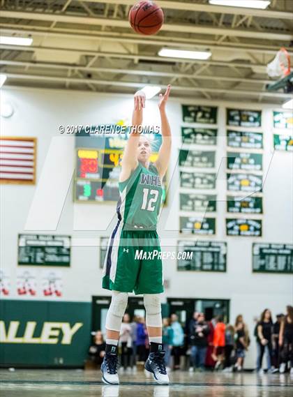 Thumbnail 1 in Woodgrove @ Loudoun Valley photogallery.