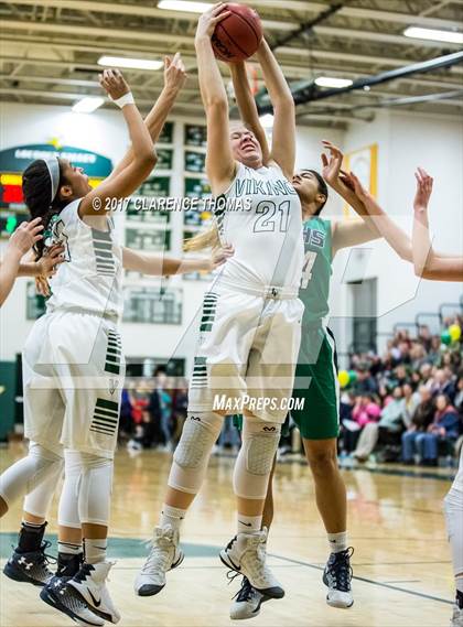 Thumbnail 1 in Woodgrove @ Loudoun Valley photogallery.
