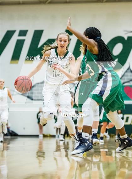 Thumbnail 1 in Woodgrove @ Loudoun Valley photogallery.