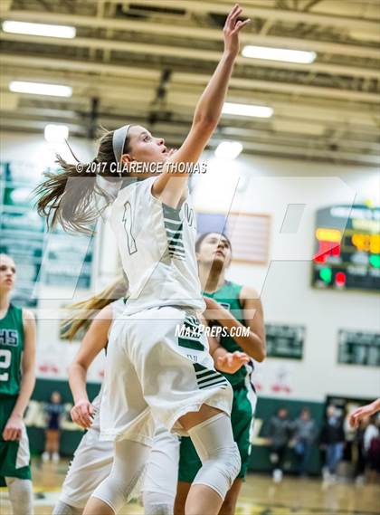 Thumbnail 1 in Woodgrove @ Loudoun Valley photogallery.