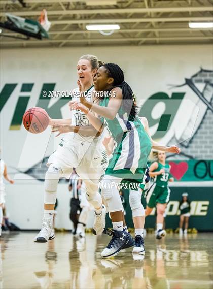 Thumbnail 2 in Woodgrove @ Loudoun Valley photogallery.