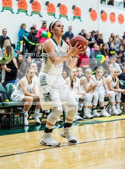 Thumbnail 1 in Woodgrove @ Loudoun Valley photogallery.
