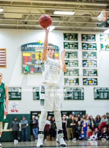 Thumbnail 1 in Woodgrove @ Loudoun Valley photogallery.