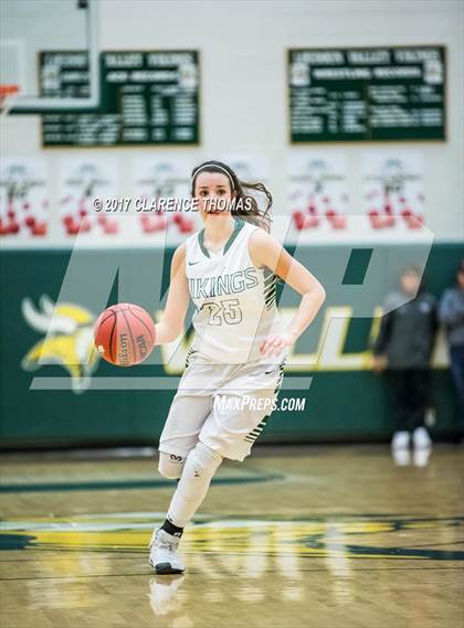 Thumbnail 2 in Woodgrove @ Loudoun Valley photogallery.