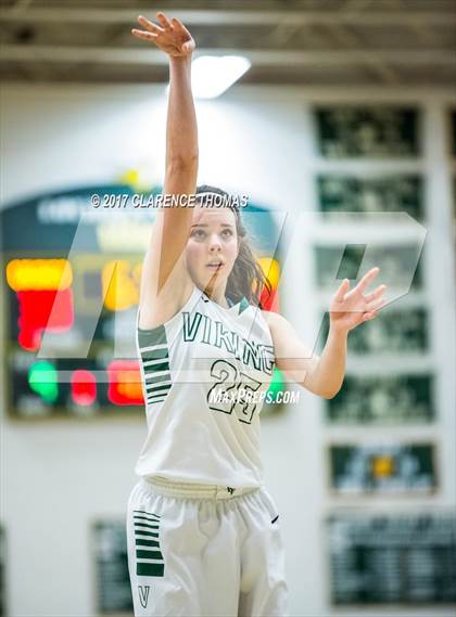 Thumbnail 3 in Woodgrove @ Loudoun Valley photogallery.