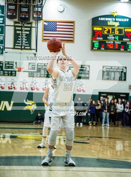Thumbnail 3 in Woodgrove @ Loudoun Valley photogallery.