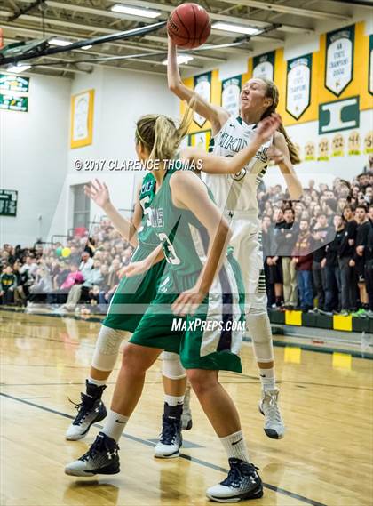 Thumbnail 2 in Woodgrove @ Loudoun Valley photogallery.