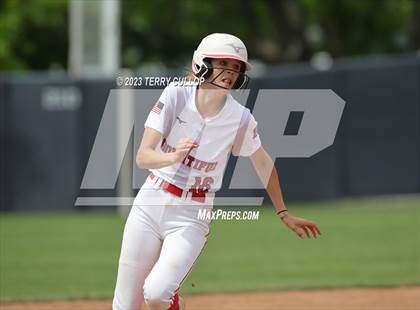 Thumbnail 2 in Bountiful vs. Spanish Fork (UHSAA 5A Final) photogallery.