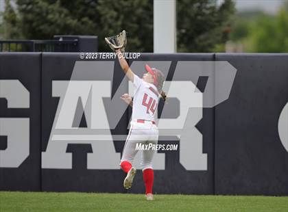 Thumbnail 3 in Bountiful vs. Spanish Fork (UHSAA 5A Final) photogallery.