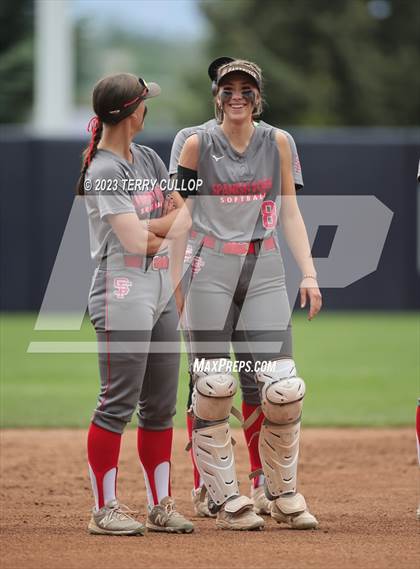 Thumbnail 1 in Bountiful vs. Spanish Fork (UHSAA 5A Final) photogallery.