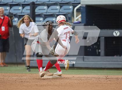 Thumbnail 1 in Bountiful vs. Spanish Fork (UHSAA 5A Final) photogallery.