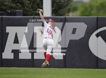 Thumbnail 2 in Bountiful vs. Spanish Fork (UHSAA 5A Final) photogallery.