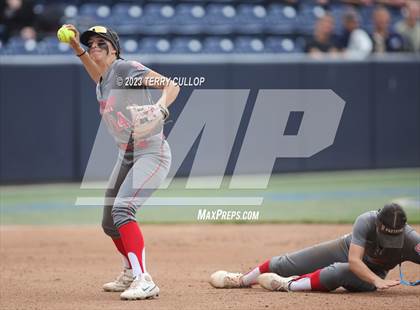Thumbnail 2 in Bountiful vs. Spanish Fork (UHSAA 5A Final) photogallery.