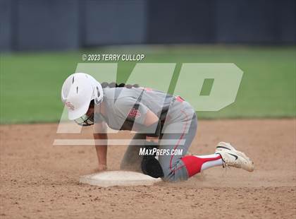 Thumbnail 3 in Bountiful vs. Spanish Fork (UHSAA 5A Final) photogallery.