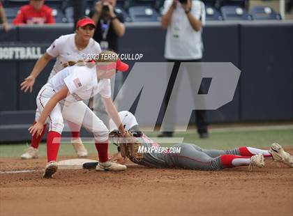 Thumbnail 3 in Bountiful vs. Spanish Fork (UHSAA 5A Final) photogallery.