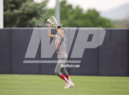Thumbnail 1 in Bountiful vs. Spanish Fork (UHSAA 5A Final) photogallery.