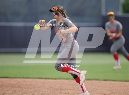 Thumbnail 2 in Bountiful vs. Spanish Fork (UHSAA 5A Final) photogallery.